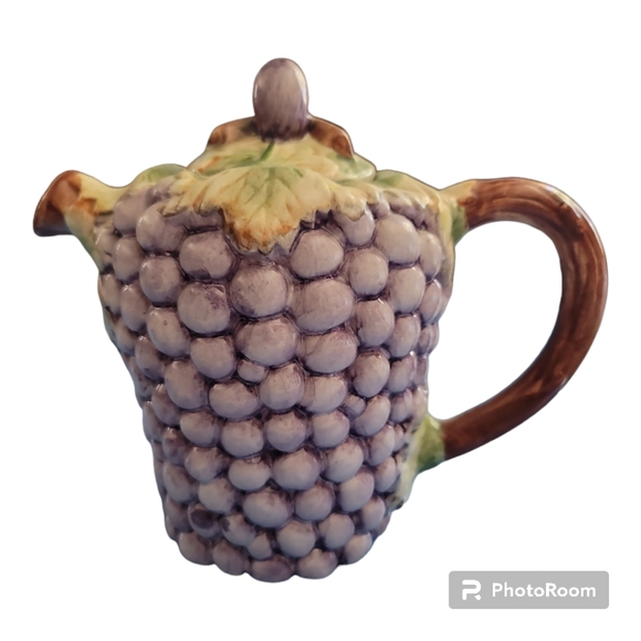 Majolica Portuguese pottery hand painted grape coffee tea pot 213 vtg - Picture 1 of 8